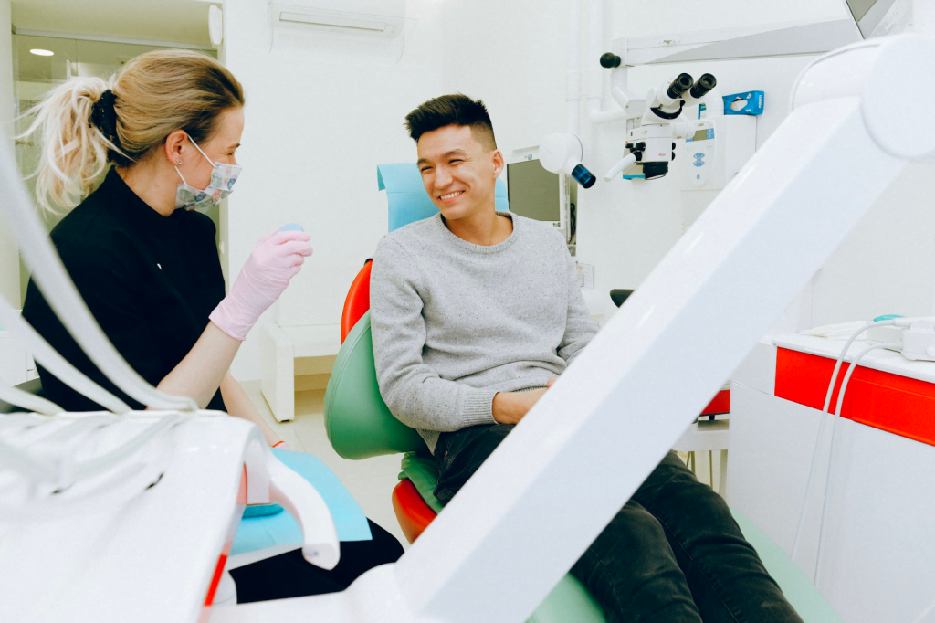 emergency dentist in clyde north
